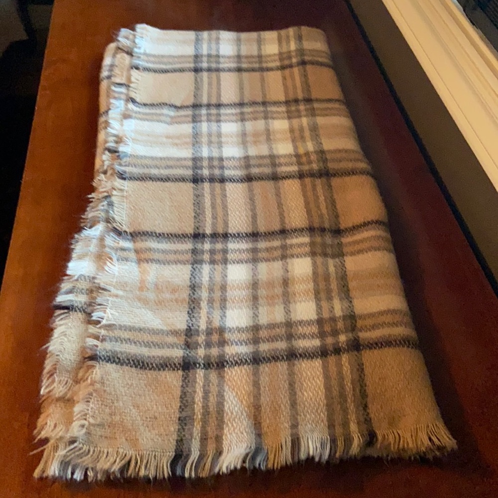 Blanket Scarf NWOT